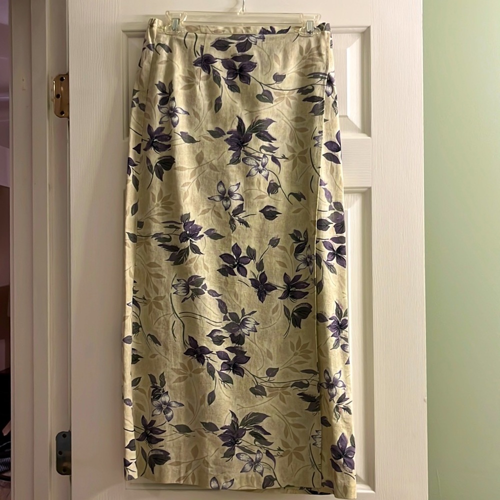 Dress barn Women’s Linen Blend Floral Print A-Line Maxi Skirt Back Elastic waist